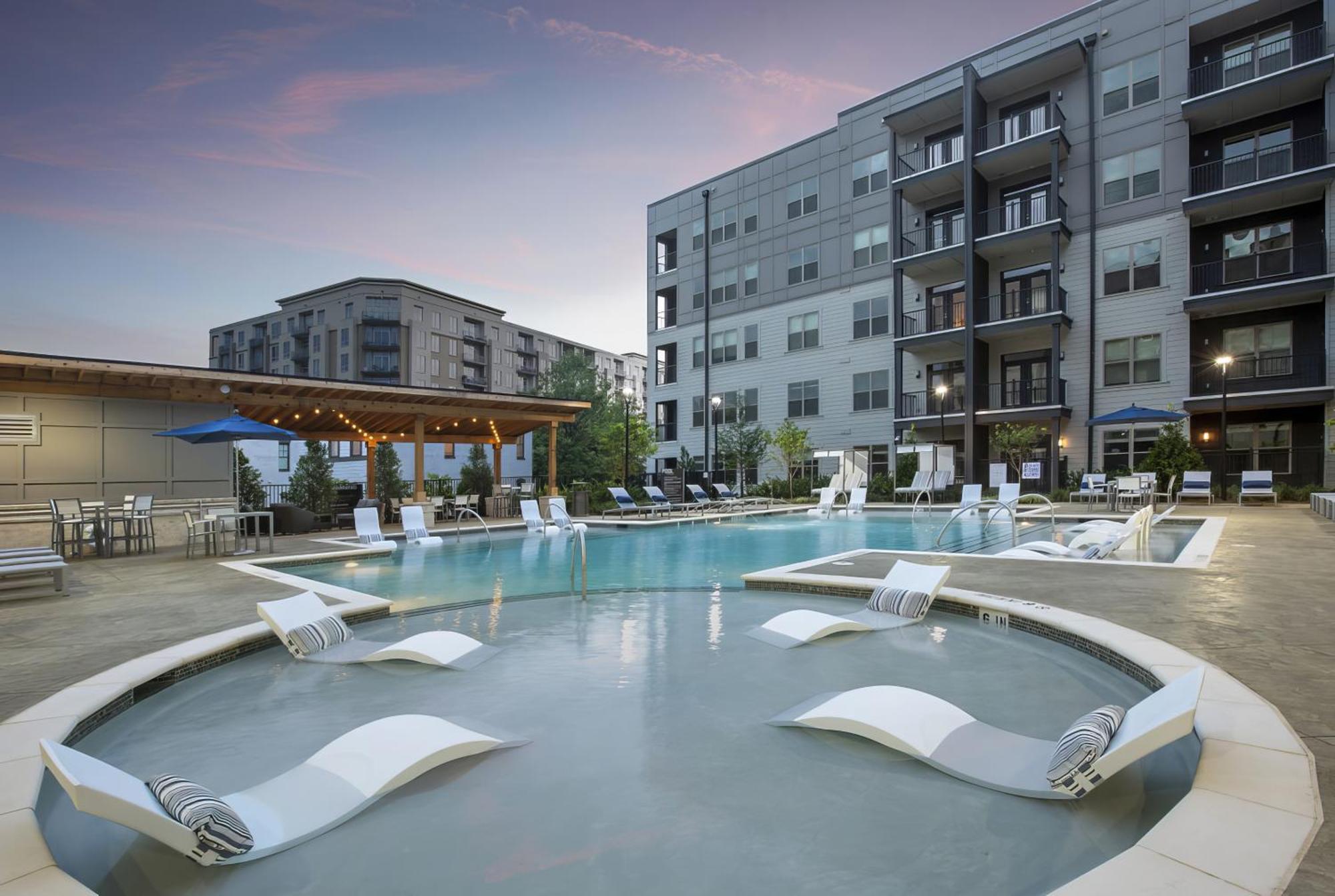 Luxury 2br * Atlanta