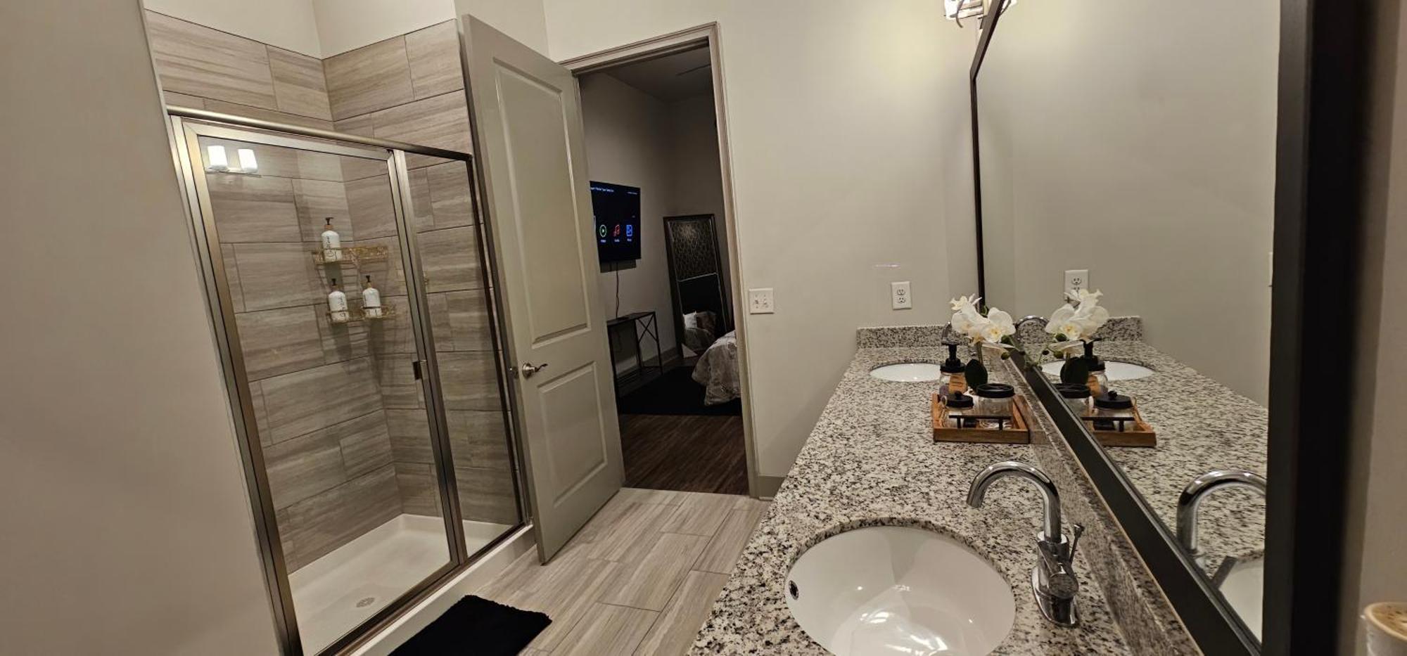 Luxury 2br * Atlanta